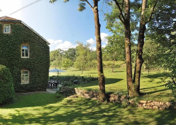 Ruhiges, Gemuetliches Ferienhaus Mit Grossem Garten